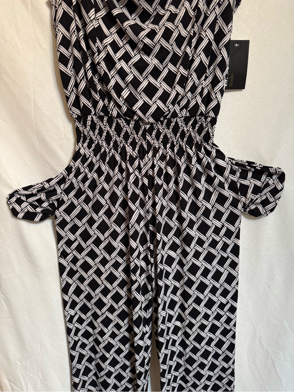Black & White Geometric Sleeveless Jumpsuit NWT - Picture 10 of 15